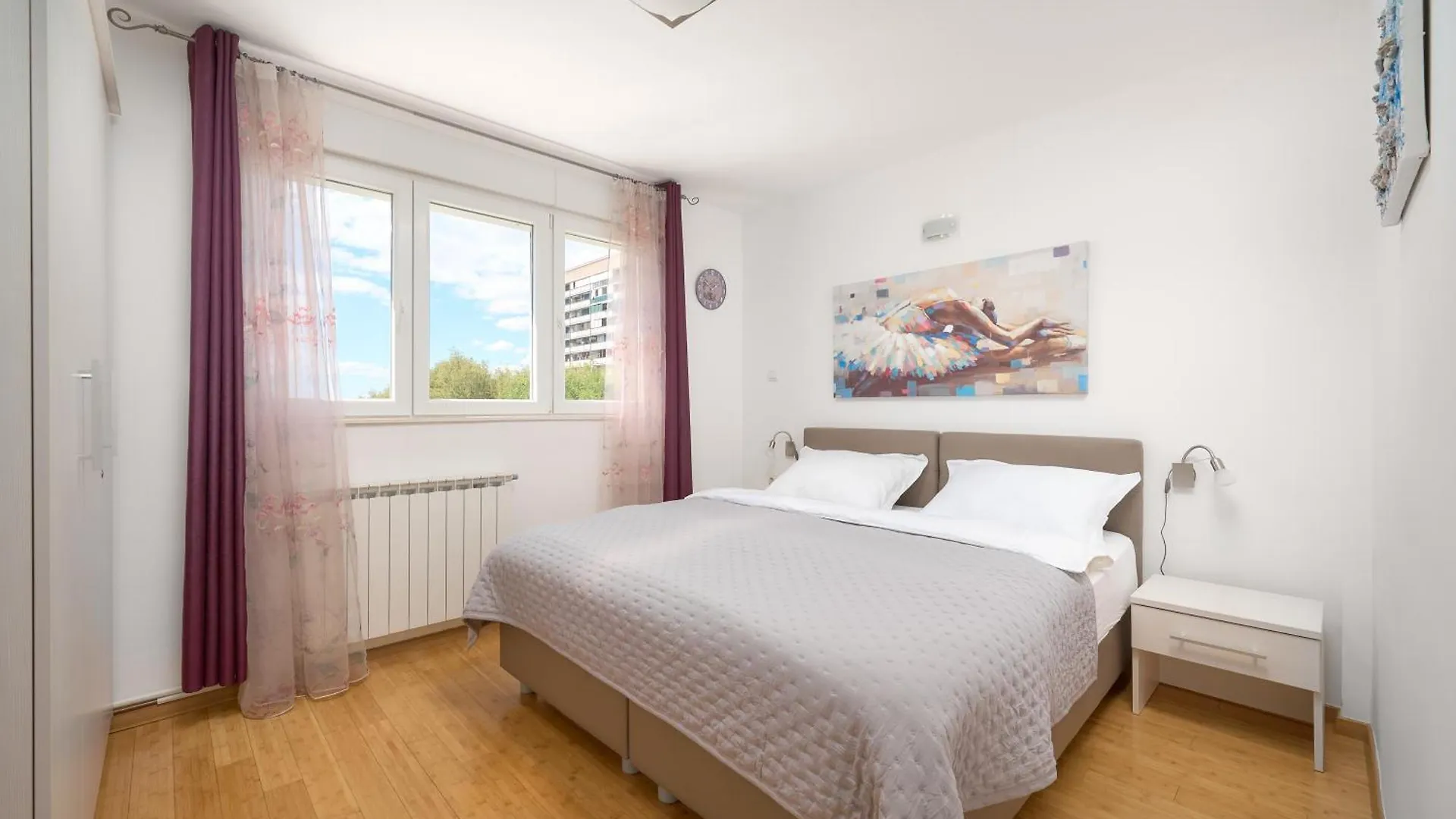 Comfortable Apartment Split